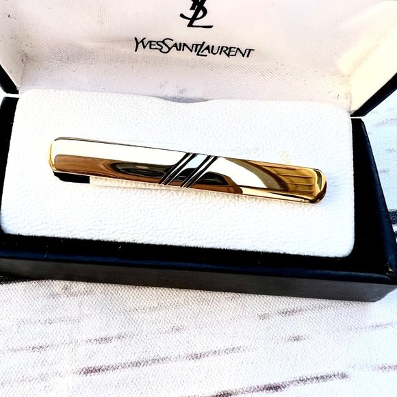 Like New Tie Clip in Vintage Yves Saint Laurent Box YSL - Picture 5 of 14